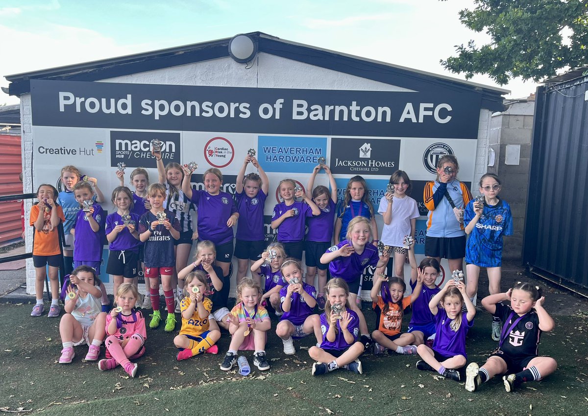 BarntonWildcats's tweet image. Wow wow wow! What a session for #bigfootballday  @barntonfc 🤩🖤🤍⚽️
Absolutely amazing to see so many girls coming along - playing football &amp;amp; supporting our #Lionessess 🦁🏴󠁧󠁢󠁥󠁮󠁧󠁿
Barnton Wildcats - you’re all amazing &amp;amp; #madeforthisgame 🌟⚽️