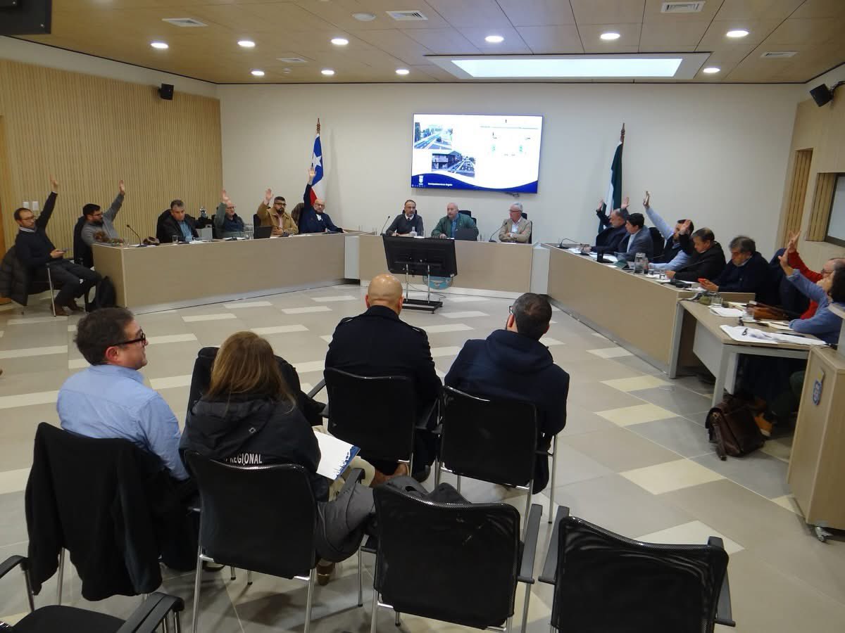 En la comuna de Los Ángeles, sesionó la Comisión de Transporte. Se analizó solicitud de recursos proyecto de mejoramiento del PAR Vial Bombero Rioseco - Janequeo - Galvarino, una iniciativa que busca fortalecer la conectividad urbana en dicho sector de la comuna.