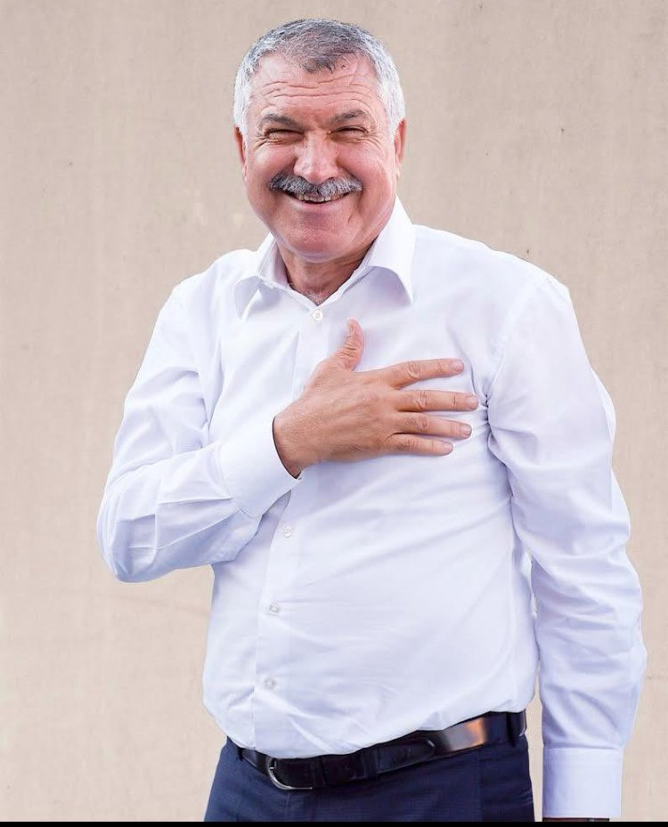 Zeydan başkan ADANA dır.Adam gibi adamdır.