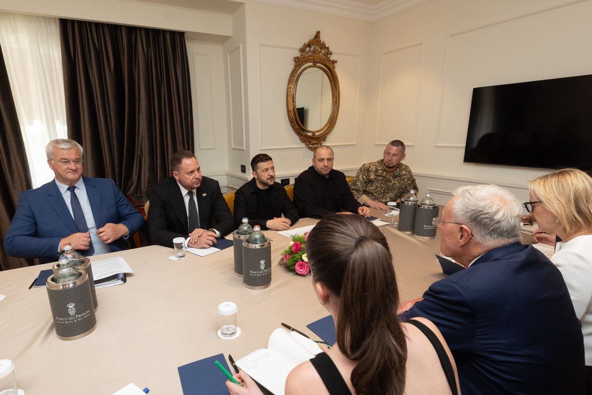 Pavlo Palisa (@pavlopalisa) on Twitter photo A very constructive conversation was held between the President of Ukraine <a href="/ZelenskyyUa/">Volodymyr Zelenskyy / Володимир Зеленський</a> and the U.S. President’s Special Representative for Ukraine <a href="/generalkellogg/">Keith Kellogg</a>.
The discussion focused on strengthening Ukraine’s air defense and securing additional military aid — priorities A very constructive conversation was held between the President of Ukraine <a href="/ZelenskyyUa/">Volodymyr Zelenskyy / Володимир Зеленський</a> and the U.S. President’s Special Representative for Ukraine <a href="/generalkellogg/">Keith Kellogg</a>.
The discussion focused on strengthening Ukraine’s air defense and securing additional military aid — priorities