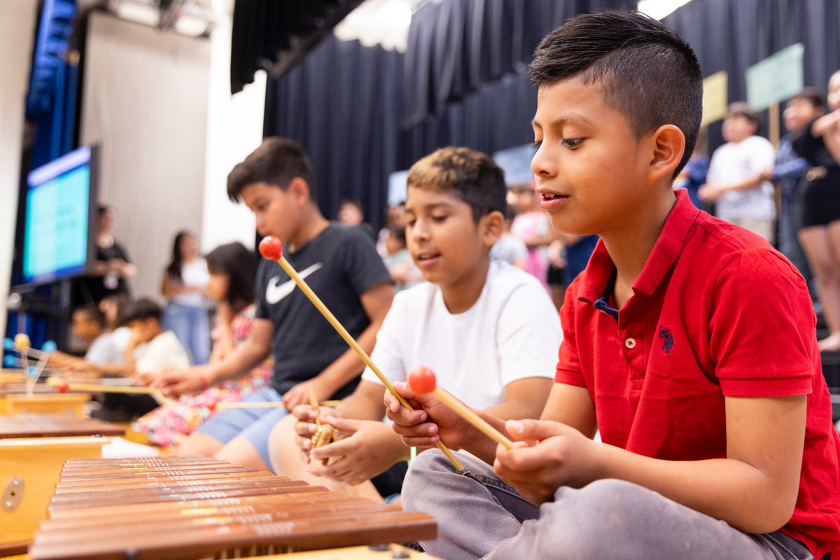 OmahaPubSchool's tweet image. Students at @OPS_APR sang, danced and showed off their skills learned during Next Level Learning during a showcase last Wednesday. Take a look. 👀