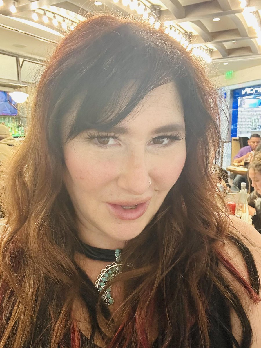 Ok guys...
Its time to fly again. Headed to Oregon.
Prayers for the flight much appreciated
See you all soon at the show!
Meet &amp; Greets still available tiffanytunes.com
#tiffanytunes