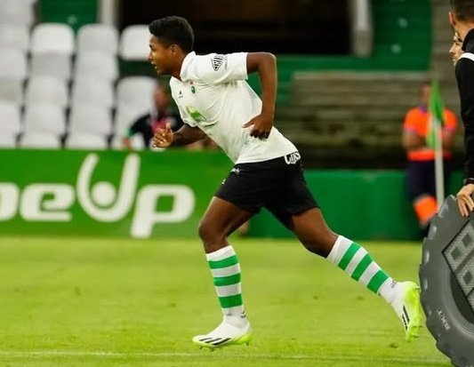 💣💣 JEREMY 💣💣
Real Avilés, Ponferradina y Zamora de Primera Federación estarían interesados en hacerse con los servicios en calidad de cedido del Camargués.
El Racing vería con buenos ojos está operación ya que estás últimas dos temporadas no ha contado con mucho protagonismo.