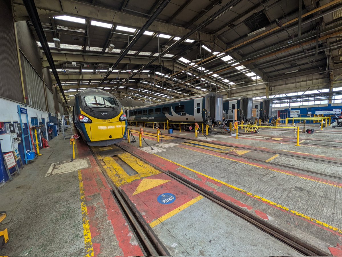 Another brilliant <a href="/AvantiWestCoast/">Avanti West Coast</a> FeelGoodFutures trip today! 🚆✨

We took 18 Y10 students from Penrith for a visit to <a href="/Alstom/">Alstom</a>
Polmadie Depot. 

Students toured the Caledonian Sleeper, tried the lean lift &amp; left buzzing about engineering careers! 👷‍♀️🚄