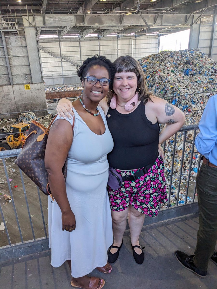 phara4assembly's tweet image. Today I toured some of Brooklyn’s finest recycling facilities with @ncelenviro! It was illuminating to see the incredible amount of material that’s being recycled at these sites. Thanks @EmilyAssembly @SalazarSenate @BrianKavanaghNY for coordinating this peek behind the scenes!