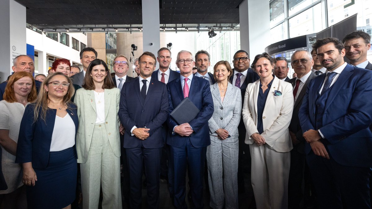 Peter Kyle (@peterkyle) on Twitter photo Brilliant to welcome <a href="/EmmanuelMacron/">Emmanuel Macron</a> to <a href="/imperialcollege/">Imperial College London</a> today 🇬🇧🇫🇷
UK-France tech collaboration is bringing millions of pounds in investment to the UK, delivering jobs and helping British companies win major French contracts.
📸credit: Thomas Angus, Imperial College London Brilliant to welcome <a href="/EmmanuelMacron/">Emmanuel Macron</a> to <a href="/imperialcollege/">Imperial College London</a> today 🇬🇧🇫🇷
UK-France tech collaboration is bringing millions of pounds in investment to the UK, delivering jobs and helping British companies win major French contracts.
📸credit: Thomas Angus, Imperial College London