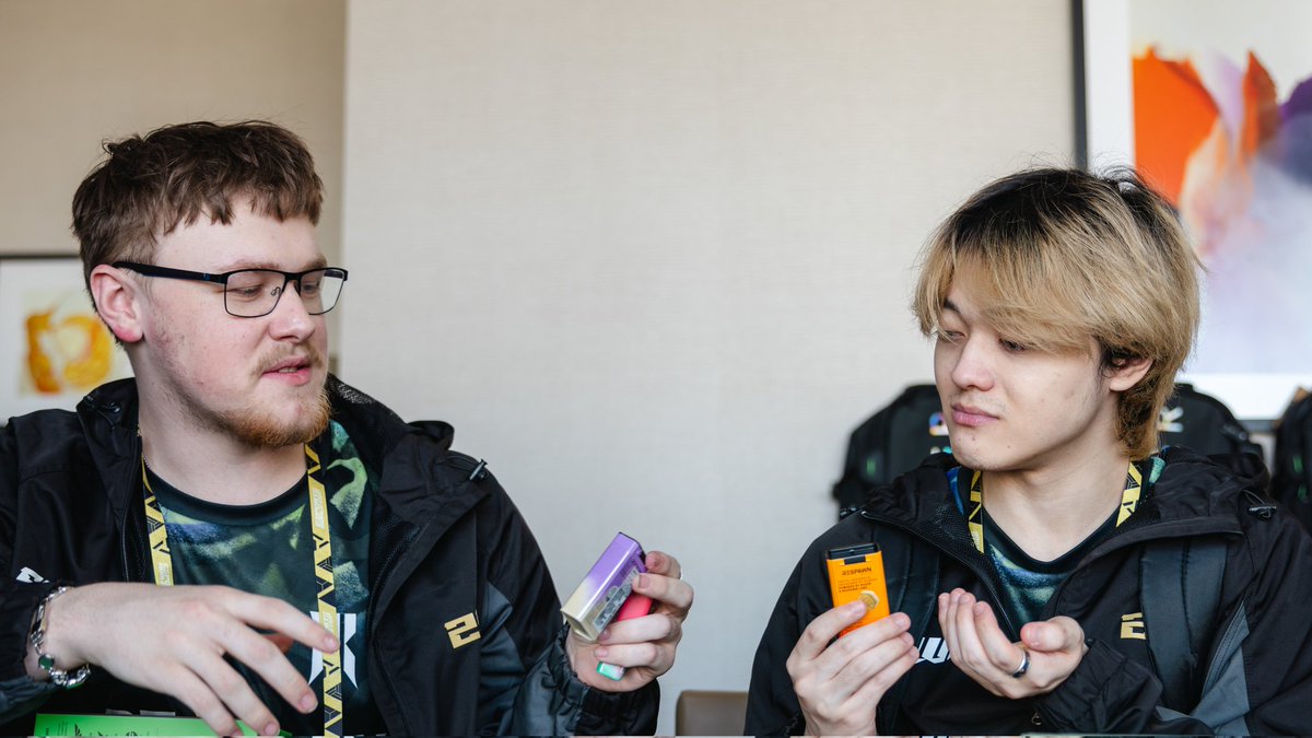 Team RΛZΞR tweet media