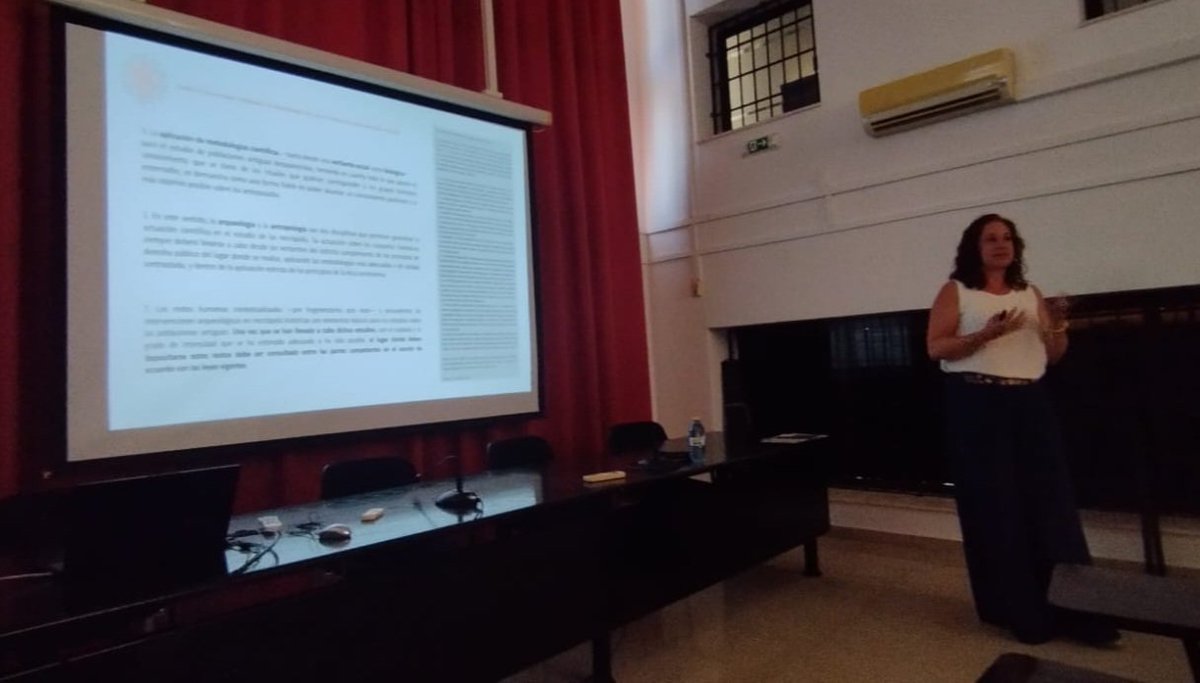 He participado en este curso <a href="/JuderialorcaUM/">JuderialorcaUM</a> hablando del papel de la antropologia fisica en el conocimiento de los judíos de cronologia medieval y de cómo las nuevas disciplinas de análisis no destructivas abren un nuevo marco de diálogo #arqueologia #judios #medieval #ciencia