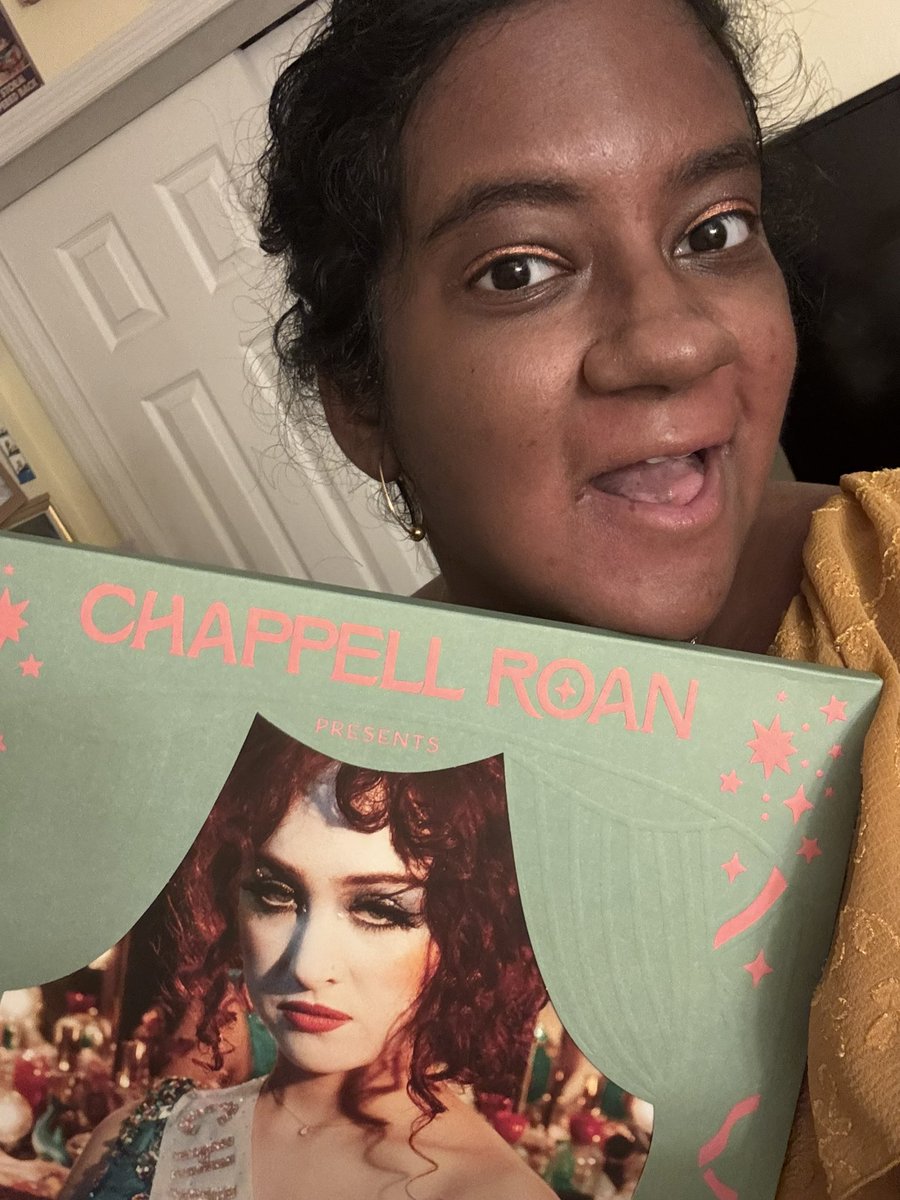 JulieRagbeer's tweet image. My brother got me a Chappell Roan vinyl for my birthday… I WON!!!!