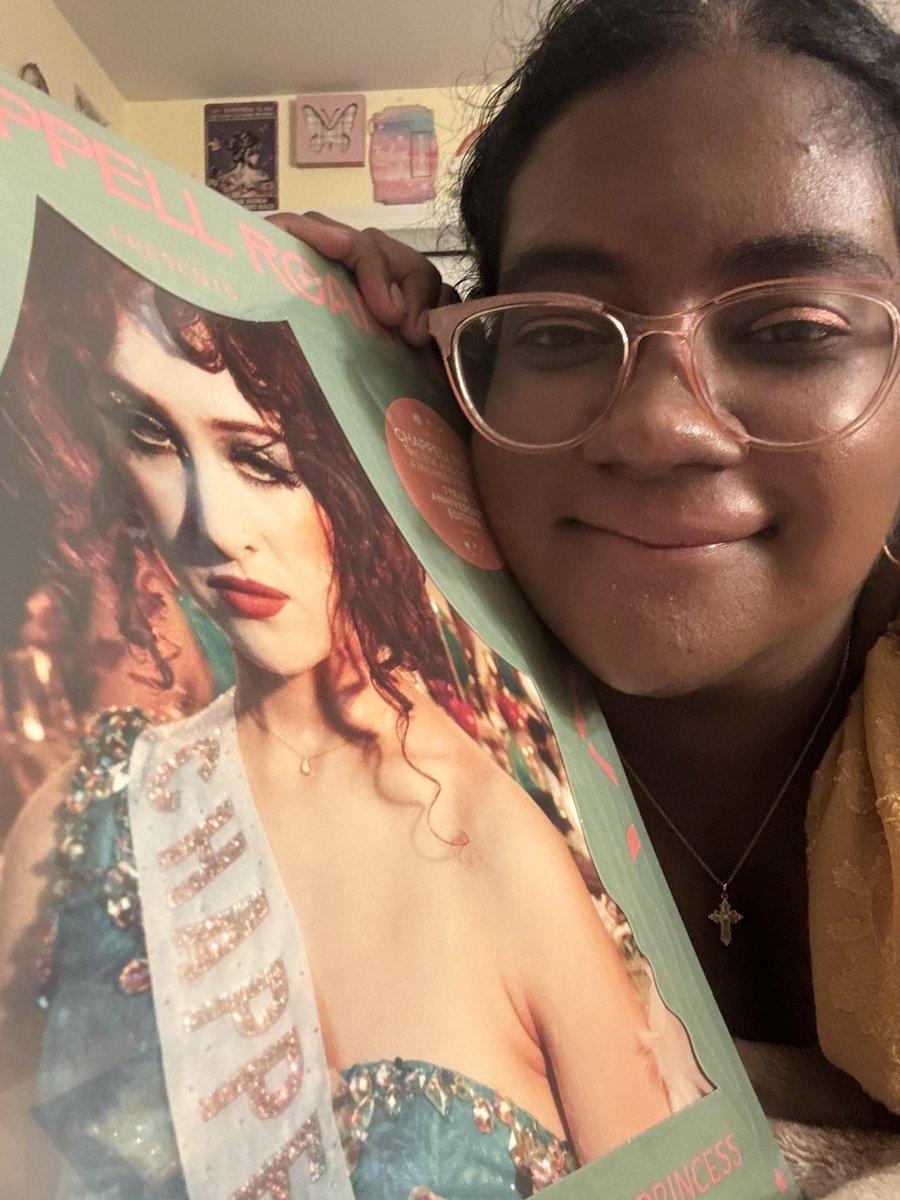 JulieRagbeer's tweet image. My brother got me a Chappell Roan vinyl for my birthday… I WON!!!!