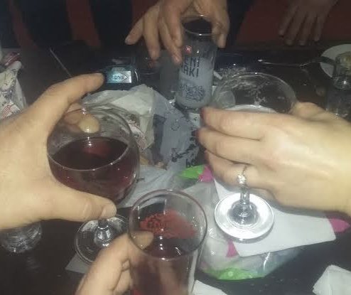 Gecenin demine, gelenin şerefine