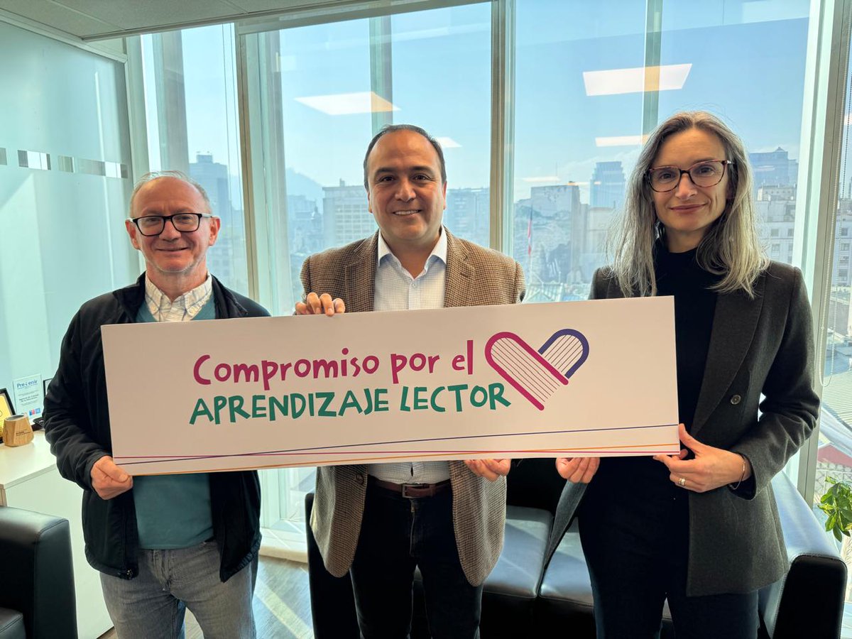 🚀📚Nos reunimos con Por un Chile que Lee para seguir fortaleciendo las políticas públicas vinculadas al fomento lector. Como Agencia de Calidad de la Educación, valoramos los espacios de colaboración que  permiten seguir impulsando los aprendizajes.