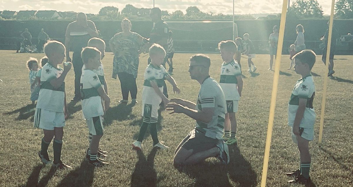 A fantastic evening of Football in Kanturk as our U6’s made their season debut in the North Cork blitz.
Over 100 children participated from around Duhallow 
Thanks to all the coaches and mentors for their support 
#TheFutureisBright
#YoungBoarsAbú