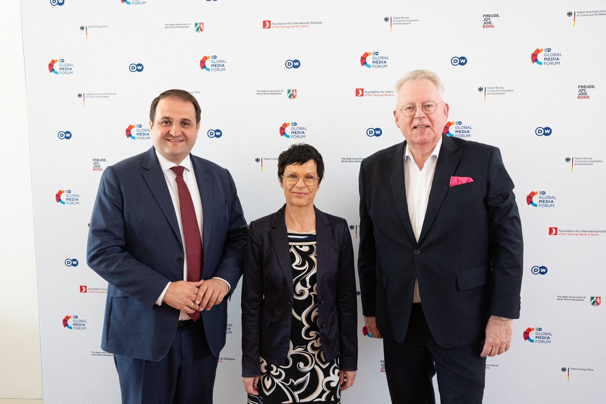 mbeimnrw's tweet image. „Die EU-Erweiterung hat Wohlstand & Demokratie gestärkt. Diese Erfolgsgeschichte gilt es, auch und gerade unter anderen geopolitischen Vorzeichen fortzusetzen“, so Minister @n_liminski im Gespräch mit der EU-Kommissarin für Erweiterungsfragen @MartaKosEU beim @DW_GMF.