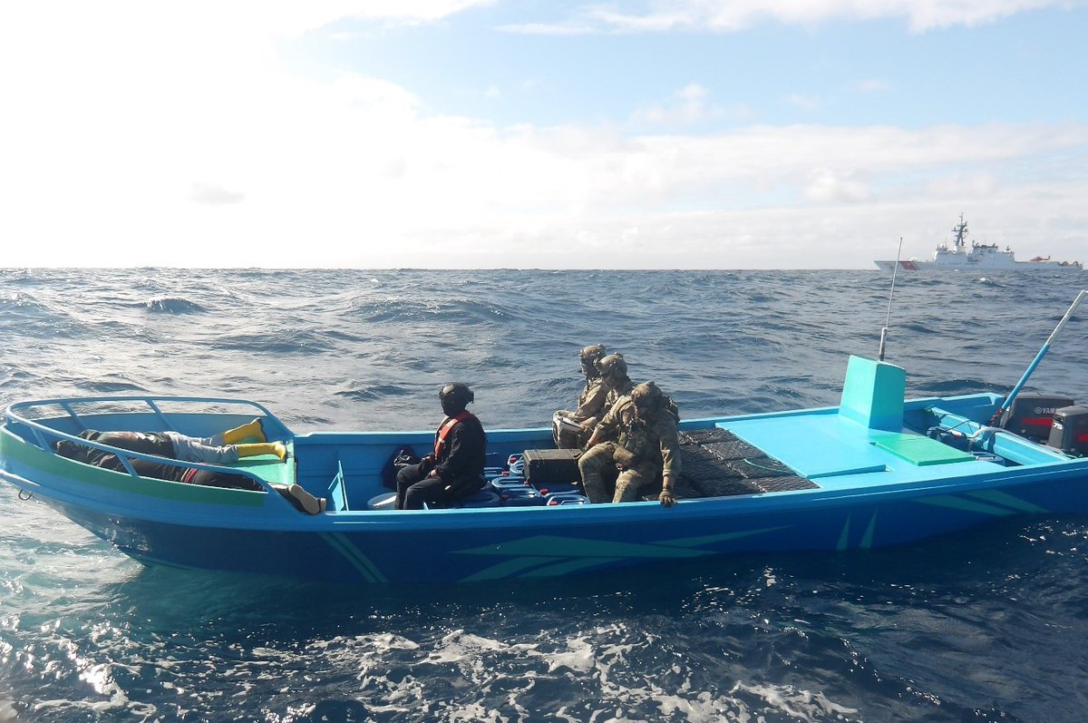 USCGNorCal's tweet image. Crews from USCGC Hamilton, HITRON and TACLET South interdicted 3 narcotics smuggling vessels over 2 days! The crews seized almost 6,000kg of illicit narcotics! #uscg #uscgchamilton #hitron #tacletsouth