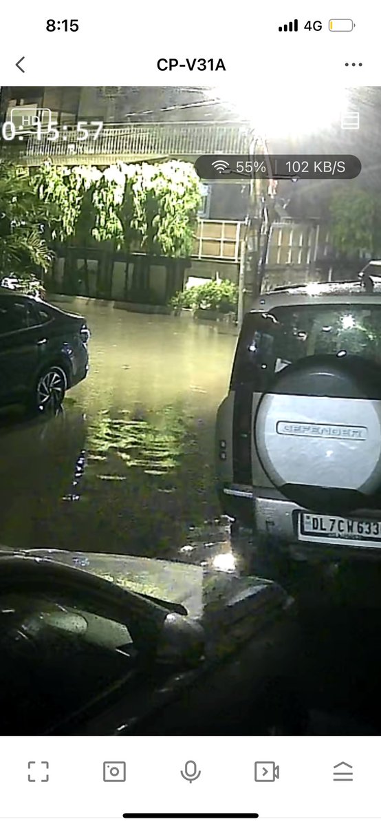 Vinayakmalik7's tweet image. @AshwaniKumar_92  @MCD_Delhi @CMODelhi @p_sahibsingh @LtGovDelhi @AmitShahOffice Condition in lane of Sukhdev Vihar 145 where 17 lakhs of MCD fund id already spent to fight water logging problem, msg sent to CE MCD Mr Sharma but to no
avail