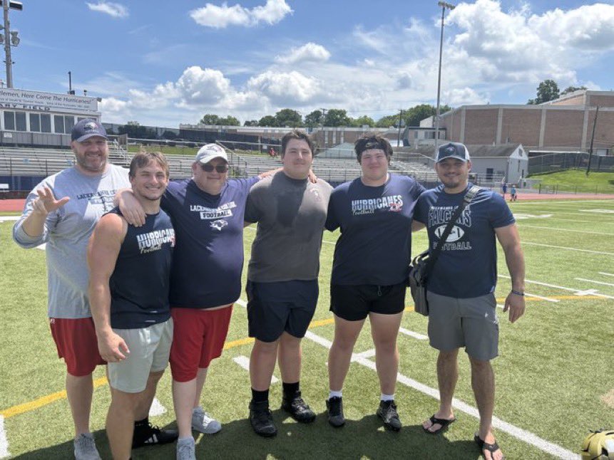 Thank you <a href="/LackLifeTECoach/">Kevin Roginski</a> for coming down and seeing us compete 😤😤
<a href="/ChaseWill76/">Chase Williams</a> <a href="/CarestiaNiko/">Niko Carestia</a> <a href="/farrmj/">mike farr</a>