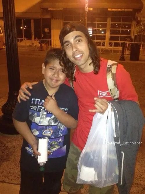 hourly vic fuentes 👰‍♀️ (@hourlyvic) on Twitter photo 