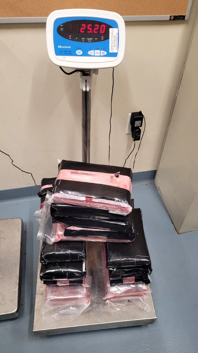 USBPChiefRGV's tweet image. 🚨 Cocaine Smuggler Busted
On July 3, RGV Border Patrol Agents at the Falfurrias Checkpoint seized approximately 55lbs. of cocaine—worth ~ $1.77M—hidden in a tractor trailer.
Suspect arrested. High Tech and Agents vigilance stopped this threat.
#RGV #BorderSecurity #Cocaine