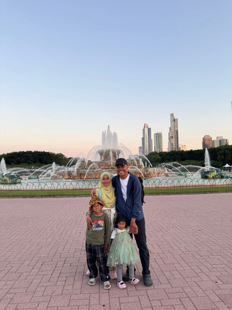 bangqohar's tweet photo. Filling up energy in Chicago

July 1-3, 2025 https://t.co/2CjALQhrnI