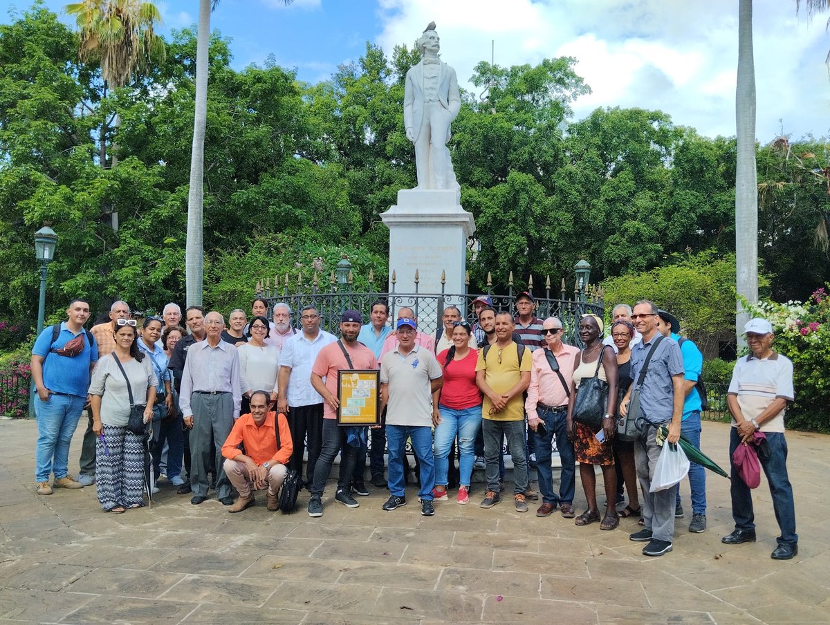 Banco Central de Cuba (@bancocentralcub) on Twitter photo 📍 La numismática y la banca cubanas unidas en jornada de celebración
<a href="/JlDelgadoPortal/">Juana Lilia Delgado</a>: "A lo largo de estos años, la organización (...) ha sido un pilar fundamental en la preservación y estudio del patrimonio de nuestra nación".
👇
bc.gob.cu/noticia/la-num…
#CuentaConmigo 📍 La numismática y la banca cubanas unidas en jornada de celebración
<a href="/JlDelgadoPortal/">Juana Lilia Delgado</a>: "A lo largo de estos años, la organización (...) ha sido un pilar fundamental en la preservación y estudio del patrimonio de nuestra nación".
👇
bc.gob.cu/noticia/la-num…
#CuentaConmigo