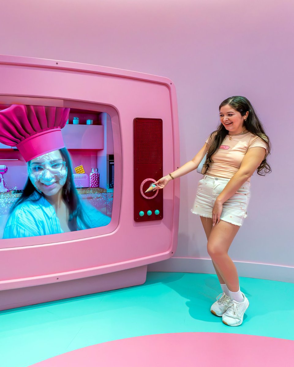 Dive into a world of color, creativity, and unlimited treats at the Museum of Ice Cream, right here at Miami Worldcenter. It’s a sweet escape for all ages!

📍 Now open daily!