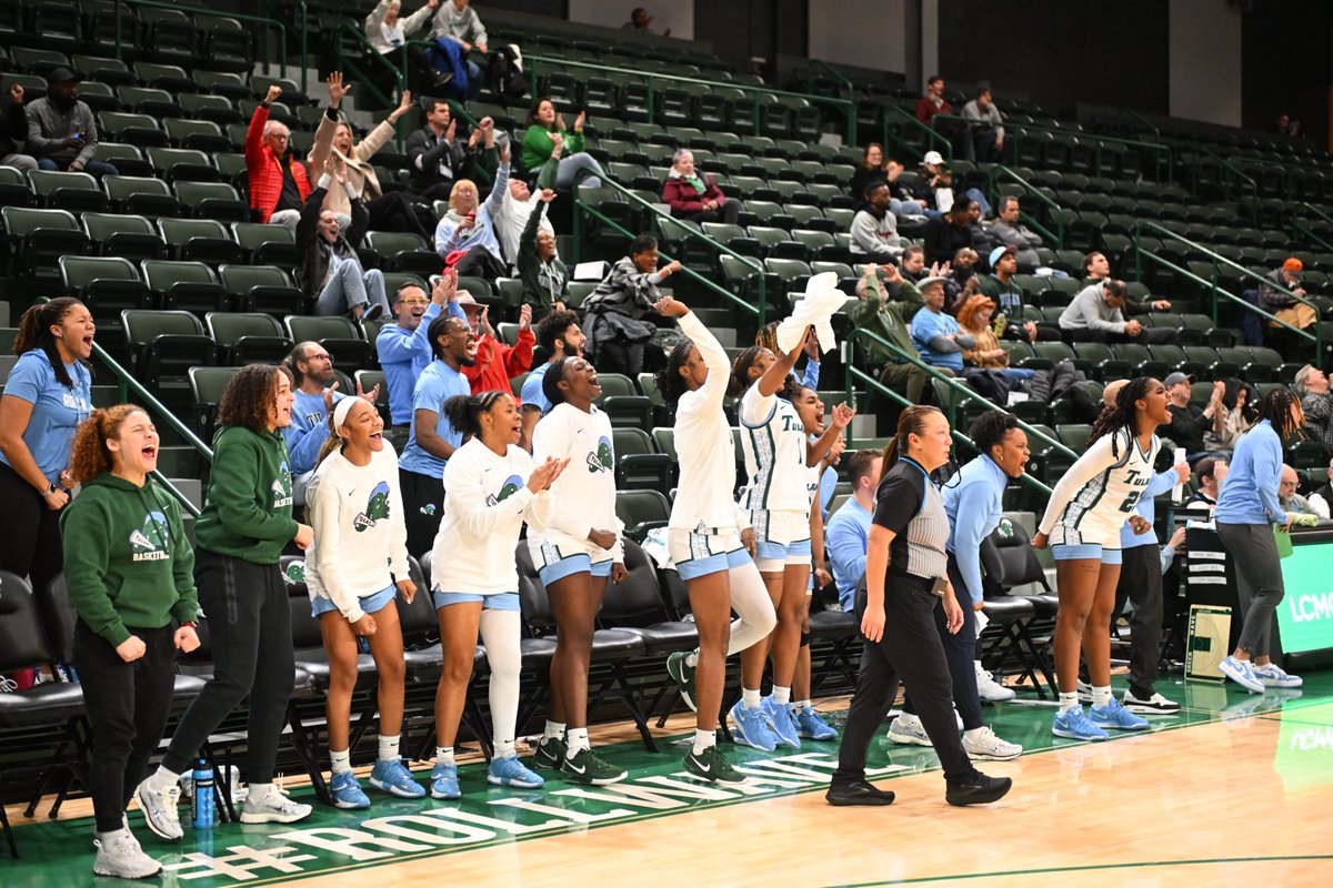 tuwaveriders's tweet image. There’s nothing like a game day at Avron B. Fogelman Arena in the Devlin Fieldhouse.
Wave Riders earn 2,000 points for attending Tulane Women’s Basketball 💚🌊
Come join us this fall!
#RideTheWave | #RollWave🌊