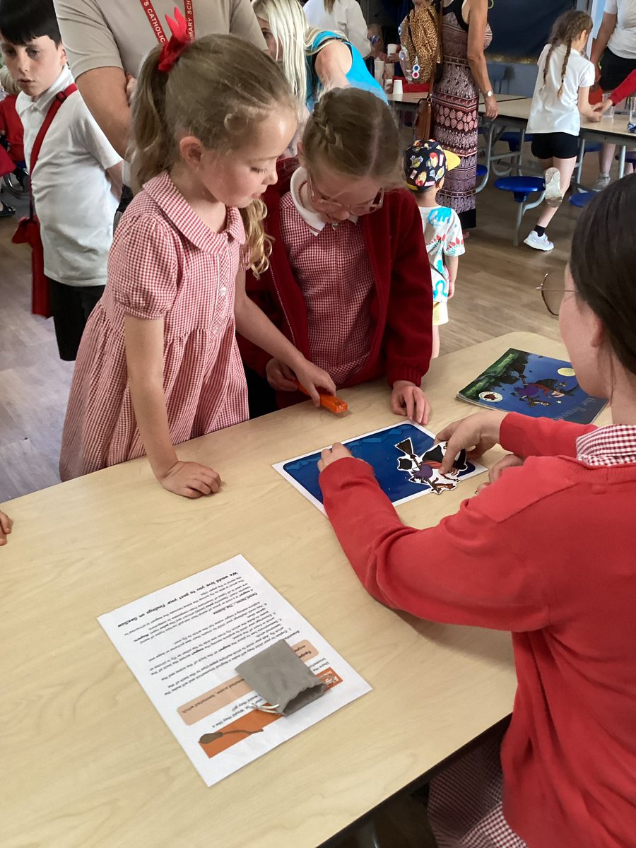 StAnnesKnowsley's tweet photo. Our recent Physics showcase in action @ogdentrust  @CAHKnowsley A huge thanks to the children who volunteered and the families who attended. Also a special thanks to Mrs Daniels for organising #sacpskscience #sacpskcurriculum #sacpskinspire https://t.co/DzlYtcCdg6