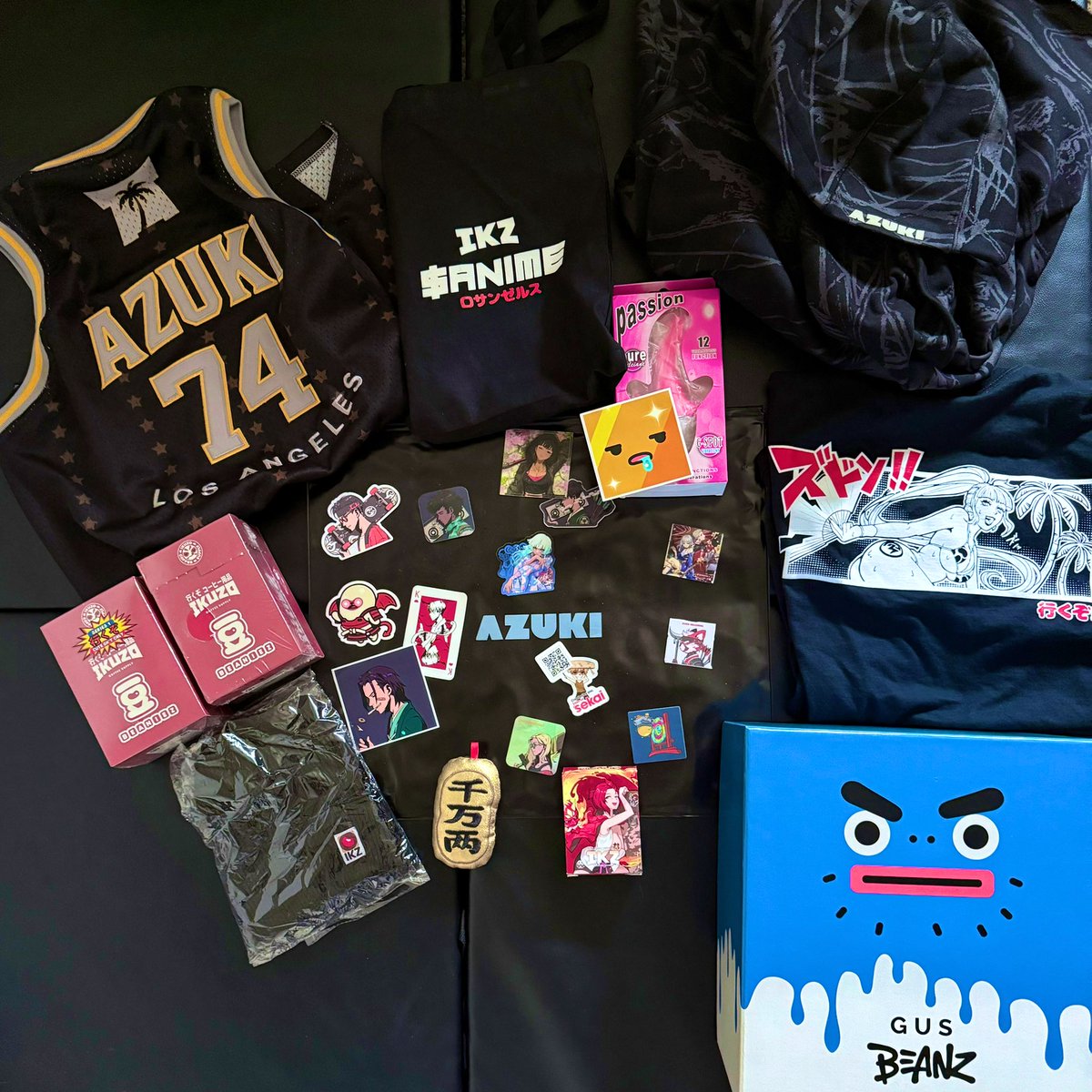 d3genM0nK's tweet image. Epic loot from Azuki LA event.💫✨
Thank you to the GOATs @Ghost_BOLTS @IkuzoCoffee @V1Zhual @ExpectedValue_ @calistawu