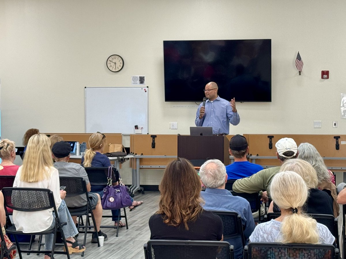 AaronDFordNV's tweet image. Really appreciated spending time with the South Washoe Dems. Folks are feeling the pressure – from housing costs driven up by out-of-state speculators, rural hospitals shutting down, and prices rising across the board.
I brought forward a bill to crack down on corporate price…
