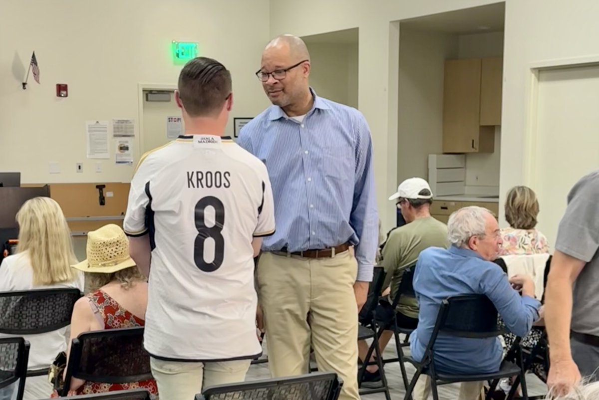 AaronDFordNV's tweet image. Really appreciated spending time with the South Washoe Dems. Folks are feeling the pressure – from housing costs driven up by out-of-state speculators, rural hospitals shutting down, and prices rising across the board.
I brought forward a bill to crack down on corporate price…
