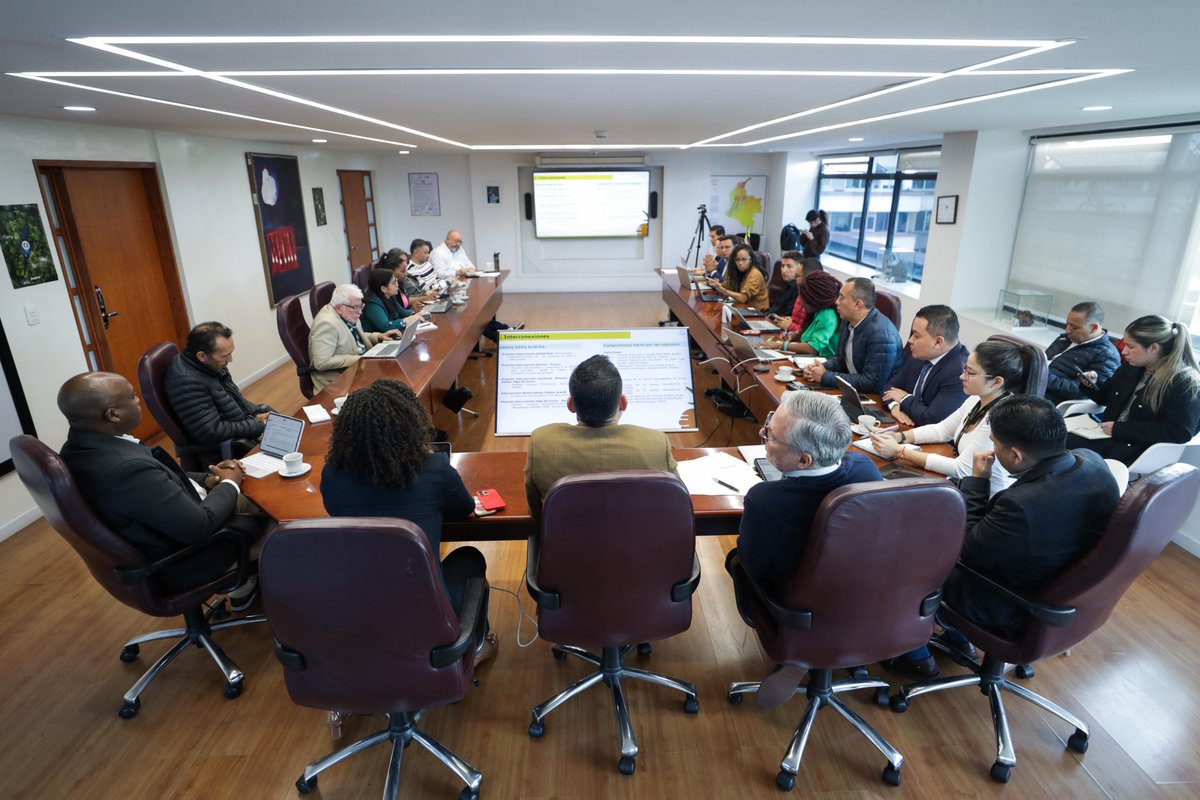 IPSE Colombia (@ipsenergiazni) on Twitter photo El <a href="/MinEnergiaCo/">Minenergía</a> prepara documento CONPES para llevar inversión a los territorios con mayor pobreza energética del país. Conoce más aquí: minenergia.gov.co/es/sala-de-pre… El <a href="/MinEnergiaCo/">Minenergía</a> prepara documento CONPES para llevar inversión a los territorios con mayor pobreza energética del país. Conoce más aquí: minenergia.gov.co/es/sala-de-pre…