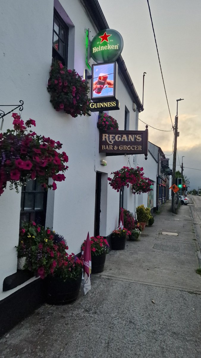 John Gillespie (@pro_galway_ball) on Twitter photo No better place to quench the thirst than <a href="/RegansMoycullen/">Regans Moycullen</a>, place is buzzing #tradsession. No better place to quench the thirst than <a href="/RegansMoycullen/">Regans Moycullen</a>, place is buzzing #tradsession.