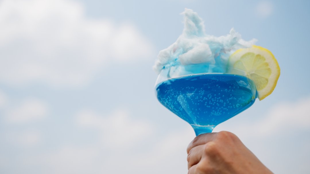 High Rock Vodka (@highrockvodka) on Twitter photo #WTDW Blue Sky Martini
Combine in a shaker with ice:
๐ต 1 oz. <a href="/FoldsofHonor/">Folds of Honor</a> Sour Blue Raspberry <a href="/SugarlandsShine/">SugarlandsDistilling</a>
๐ต 1 oz. High Rock Vodka
๐ต 2 oz. Pineapple Juice
๐ต 2 oz. Sour Mix
๐ต Shake and Strain
๐ต Garnish with Cotton Candy
#HighRockMoments #WTDW Blue Sky Martini
Combine in a shaker with ice:
๐ต 1 oz. <a href="/FoldsofHonor/">Folds of Honor</a> Sour Blue Raspberry <a href="/SugarlandsShine/">SugarlandsDistilling</a>
๐ต 1 oz. High Rock Vodka
๐ต 2 oz. Pineapple Juice
๐ต 2 oz. Sour Mix
๐ต Shake and Strain
๐ต Garnish with Cotton Candy
#HighRockMoments