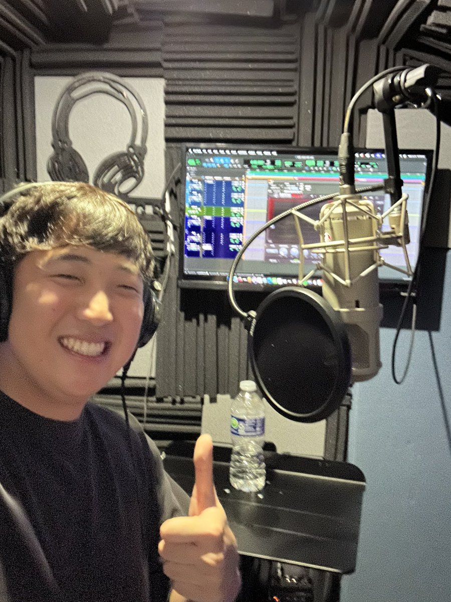 jlimva's tweet image. Had a great time in the studio today! Huge thanks to Hogbeats studio for helping me in a pinch! (I was out of town and needed a place to record lol)
#voicvoicing #VoiceActing #VoiceActors