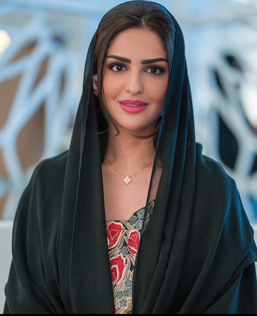 بمناسبة مبارة #ريال_مدريد_باريس
بختار عدة اشخاص يفوزون معي 
      هدية "30 " الف ريال 
         موعدنا بعد الفجر 
رتويت للتغريدة + لايك❤️ + تعليق بنقطه 👌  
 #للحين_مازرعت_شعر
#بث_مباشر