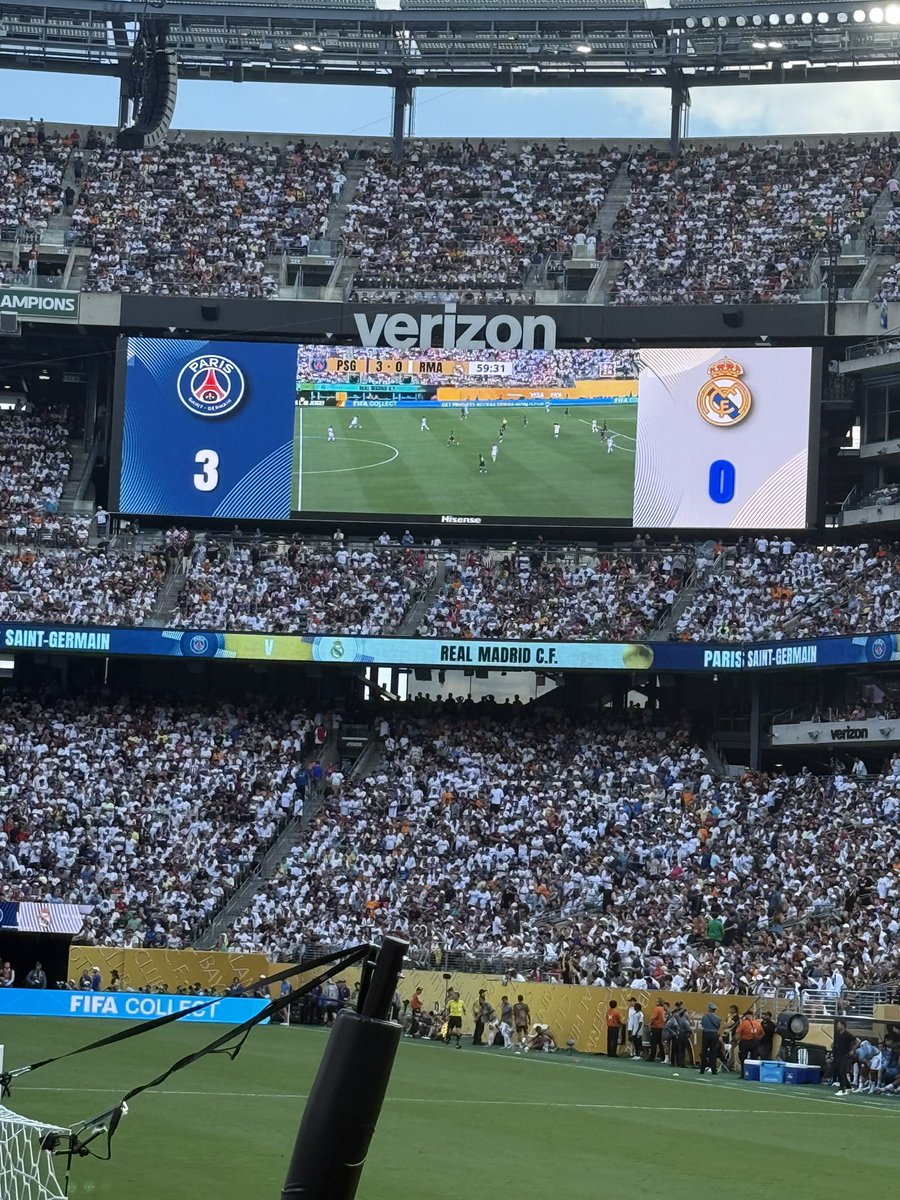 AUTEUIL1991's tweet image. On vous avait dit quoi? PUTA MADRID
#PSGRMA #FIFAWC
#Ontour ✈️🔴🔵