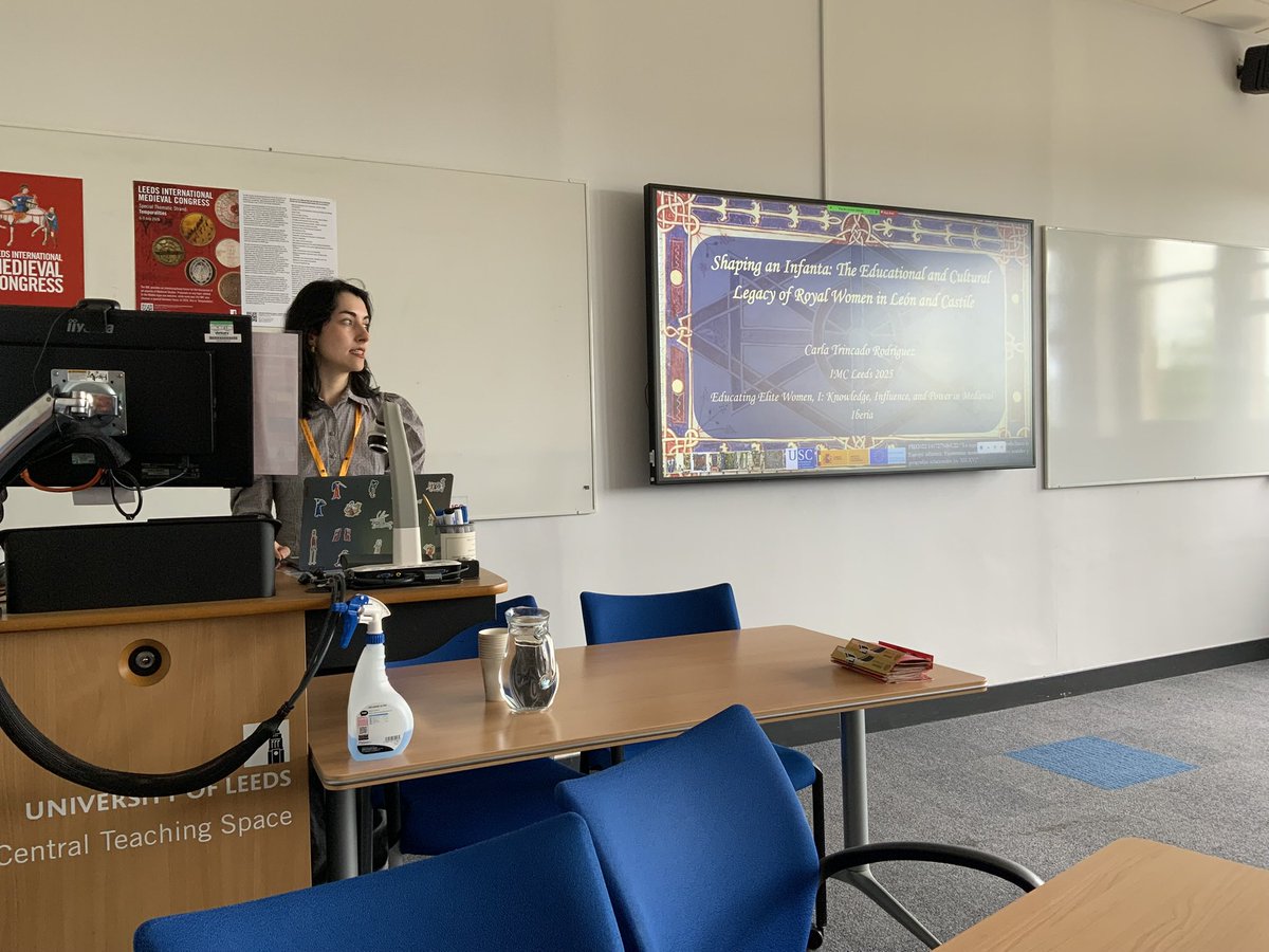 monarchyconf's tweet image. It’s been an intense 24 hours at #imc2025 — only time I’ve gone the one day route. Lovely to see the folks @archumanities & Laura @routledgehist + enjoyed the craft fair, sessions from Noblewomen Network & Educating Elite Women, chatting @teachmedwomen at the evening roundtable