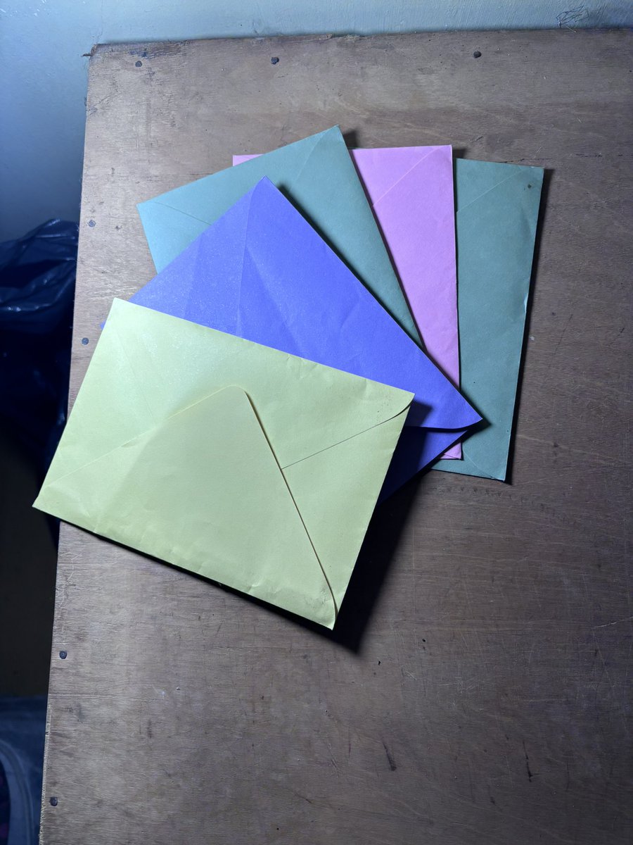 Por suerte hay algunas cartas que no me pudo tirar ❤️

Gracias por el amor de todos los días