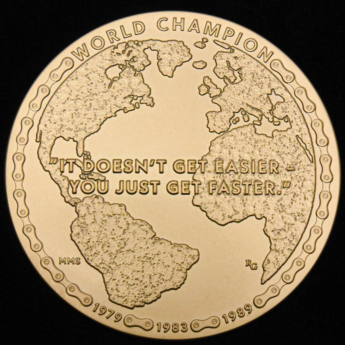 usmint's tweet image. 🎖️🚴 Earlier today, a Congressional Gold Medal was awarded to Gregory ‘‘Greg’’ James LeMond in recognition of his service to the nation as an athlete, activist, role model, & community leader. bit.ly/3Iigt1q