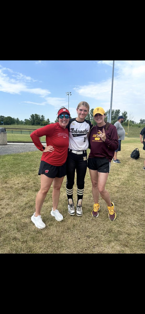 Rhylee McMeekan tweet media