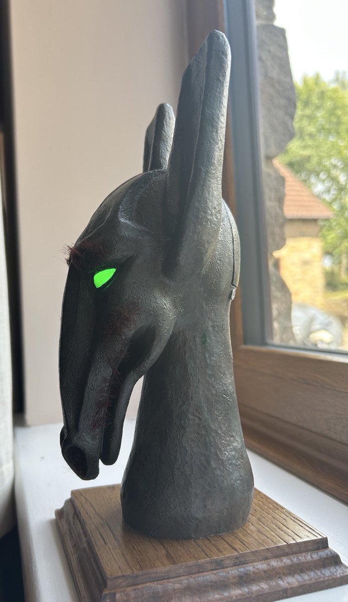 Amelia Howard Makes Stuff (@amhmakes) on Twitter photo Not gonna lie i almost forgot to post the finished head with lights in but better late than never, Here he is all finished! 
#DoctorWho #PyramidsofMars #Sutekh Not gonna lie i almost forgot to post the finished head with lights in but better late than never, Here he is all finished! 
#DoctorWho #PyramidsofMars #Sutekh