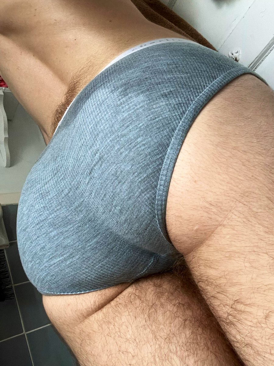 Sweating my phat white boy ass off