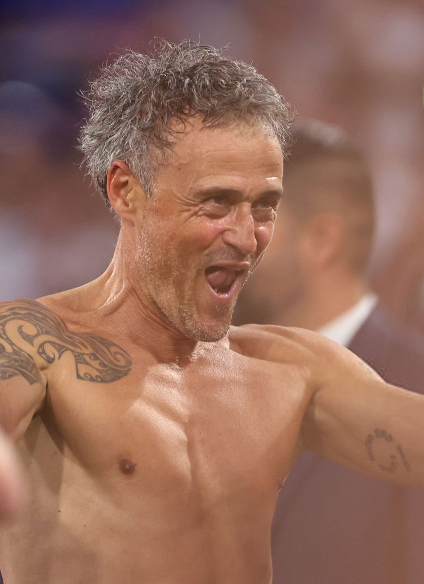 😮‍💨🇫🇷 El PSG de Luis Enrique en 2025:

🏆 Campeón de Champions League.
🏆 Campeón de Ligue 1.
🏆 Campeón de Coupé de France.
🏆 Campeón de Trophée des Champions.
⏳ FINALISTA de Mundial de Clubes.
⏳ Supercopa de Europa vs. Tottenham.
✅ 4-2 vs. Manchester City.
✅ 5-0 vs. Inter