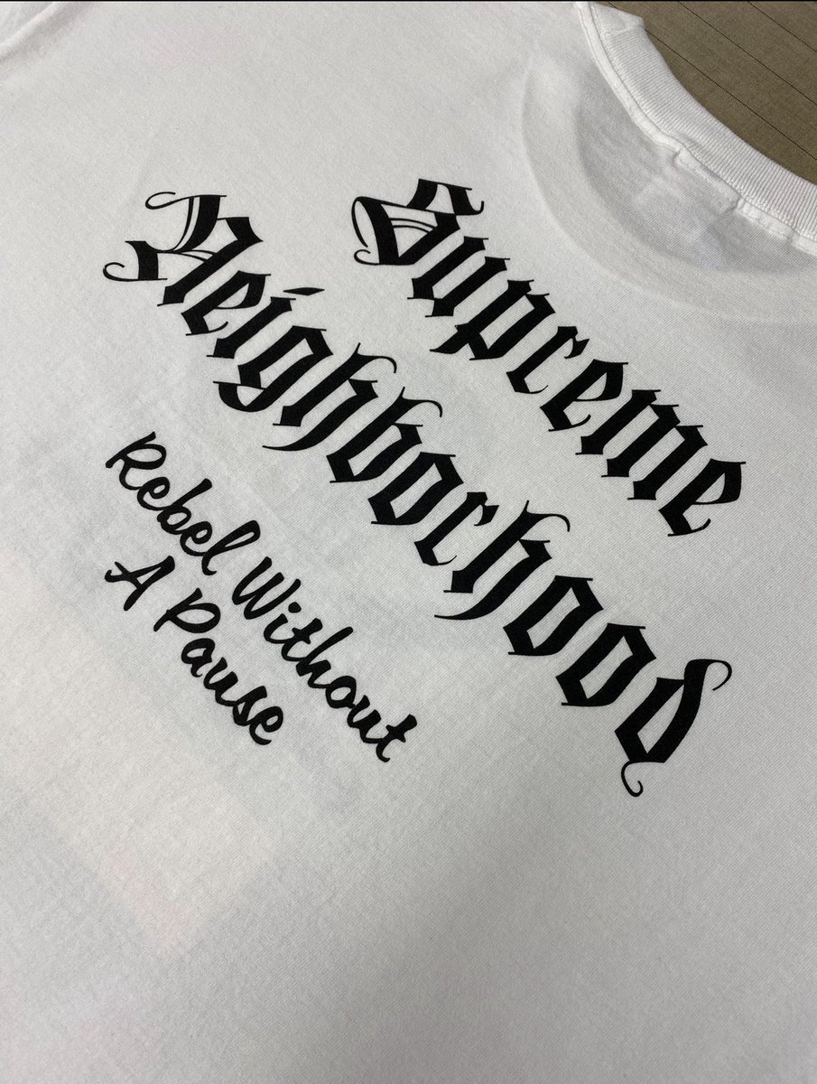 今日の渋めのやつ
SUPREME × NEIGHBORHOOD
Skull Box Logo

首元黄ばみ取り→全体漂白
シュプリーム仕上げスカルバージョン