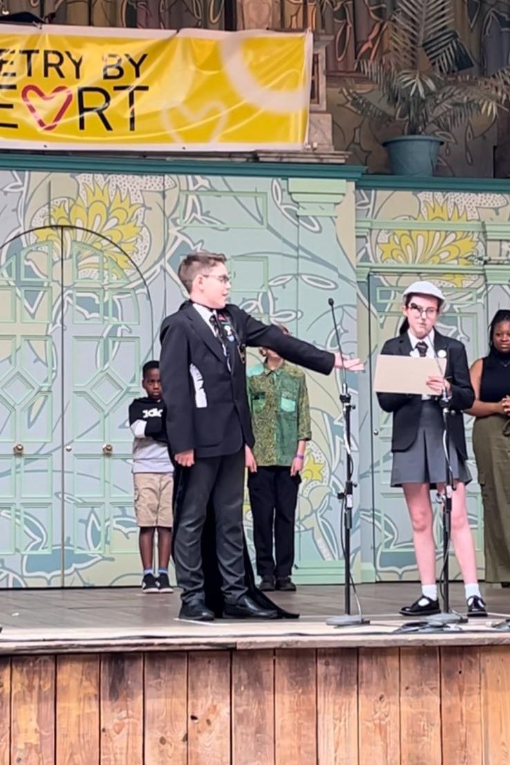 On Monday, our Poetry by Heart poets visited The Globe Theatre in London. It was a beautiful day with fantastic weather, and our students got to perform on one of the most iconic stages in the world. 

Well done to everyone! #letyourlightshine #PoetryByHeart #LND #TheGlobeTheatre
