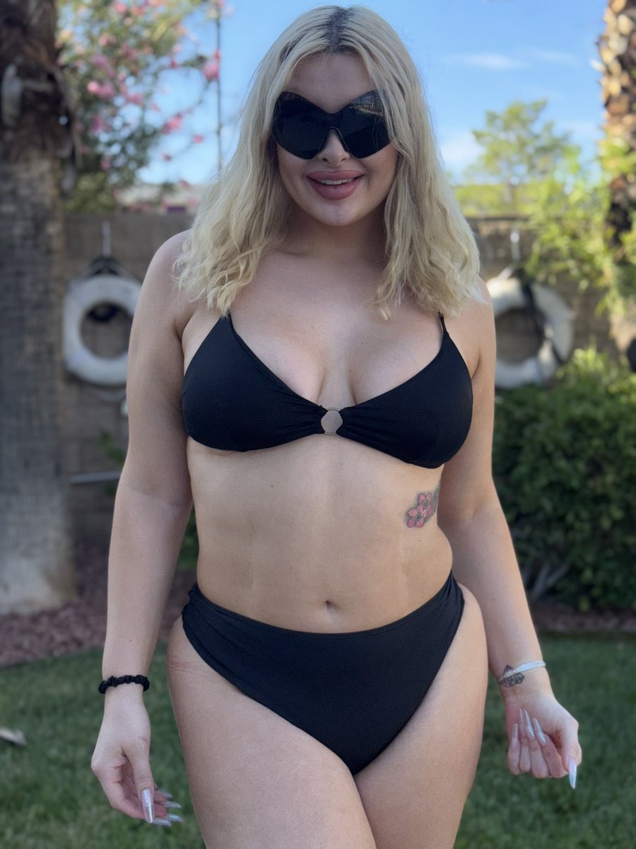 Hi wanna go for a dip? 💦🌊💋