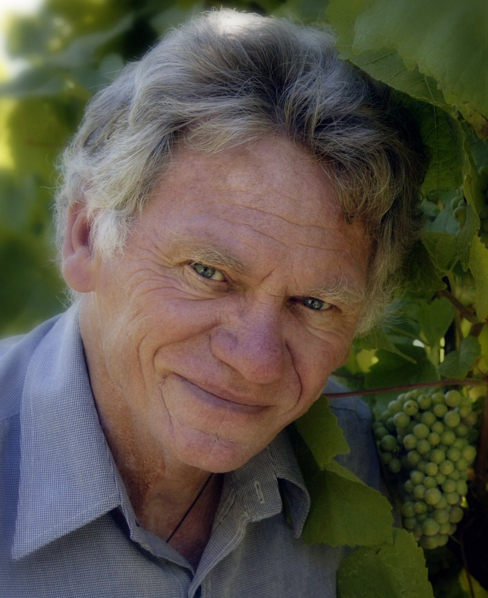 On behalf of the NZW Board, we were deeply saddened to hear of the passing of Dr. Richard Smart last week. We wish to extend our heartfelt condolences to his family, friends, &amp; colleagues.

In January, Richard was inducted as an NZW Fellow. More bit.ly/4lHI4Yj

#nzwine