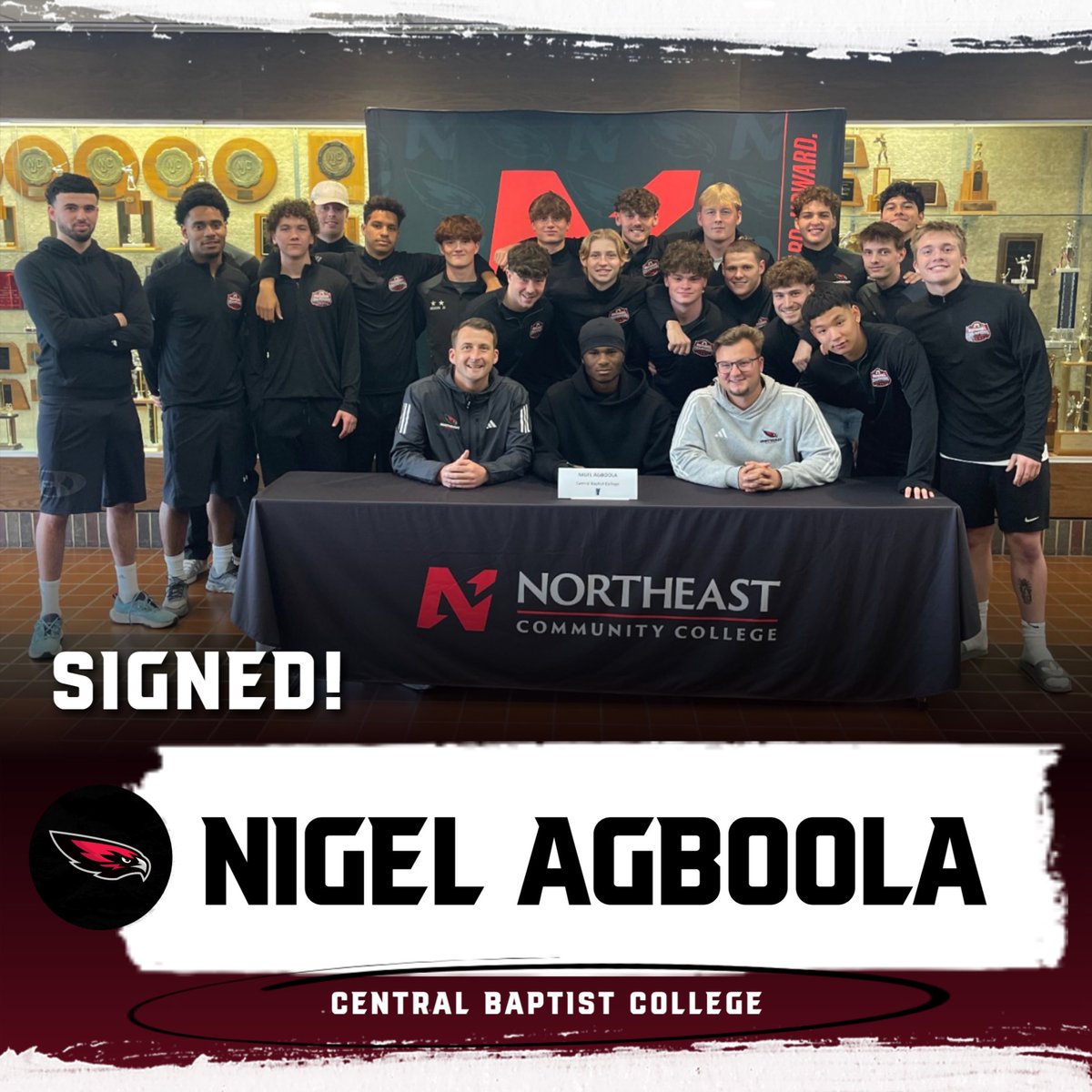 𝐂𝐎𝐍𝐆𝐑𝐀𝐓𝐒 to Northeast Men’s Soccer student-athlete Nigel Agboola on signing with Central Baptist College in Conway, Arkansas! 🎉

#ClawsDown | 🔴⚫️⚪️⚽️