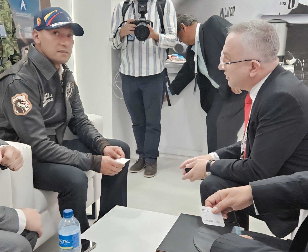 Erich Saumeth Cadavid (@erichsaumeth) on Twitter photo -<a href="/Infodefensa/">Infodefensa</a> en #fair2025 el ceo de <a href="/milkorgroup/">MILKOR</a> Tarik Imre recibiendo la visita del <a href="/mindefensa/">Mindefensa</a> Pedro Sanchez -<a href="/Infodefensa/">Infodefensa</a> en #fair2025 el ceo de <a href="/milkorgroup/">MILKOR</a> Tarik Imre recibiendo la visita del <a href="/mindefensa/">Mindefensa</a> Pedro Sanchez